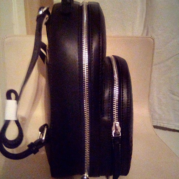 Round Backpack - Picture 4 of 4